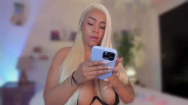 دردشة YariRose الجنسية المباشرة