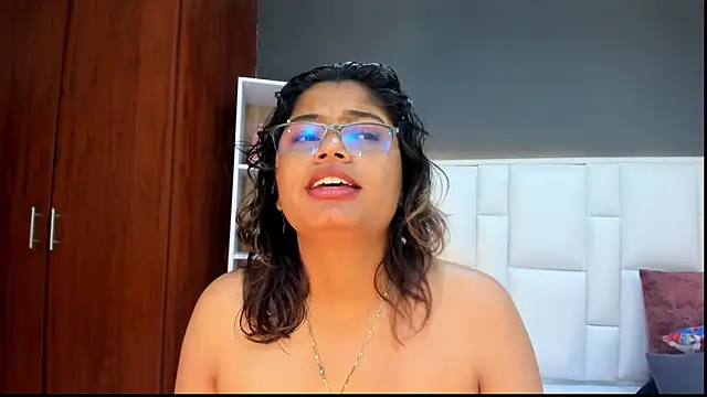 yeral2017 লাইভ XXX চ্যাট