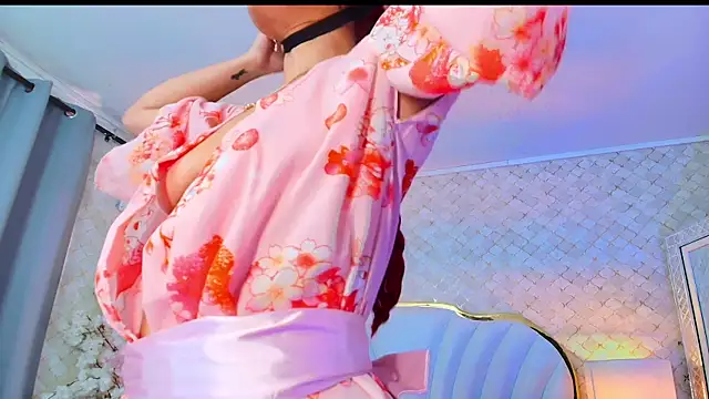 KatyaJackson Adlı Modelin Canlı XXX Sohbeti