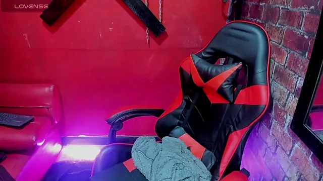 ScarletVibe élő XXX-chatje