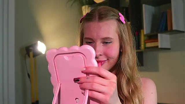 RosalindSherlock élő XXX-chatje