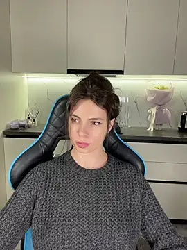 CurlyLara: απευθείας συνομιλία ΧΧΧ