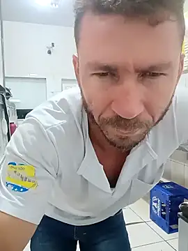 RobertoLuiz84 在線直播表演