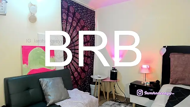 ThedollhoneyのライブXXXチャット