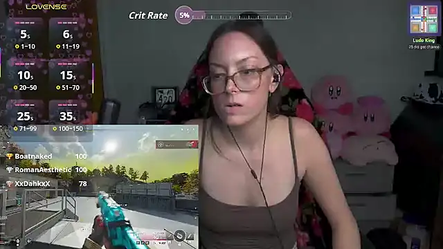 SpaceCowWhore 即時 XXX 聊天