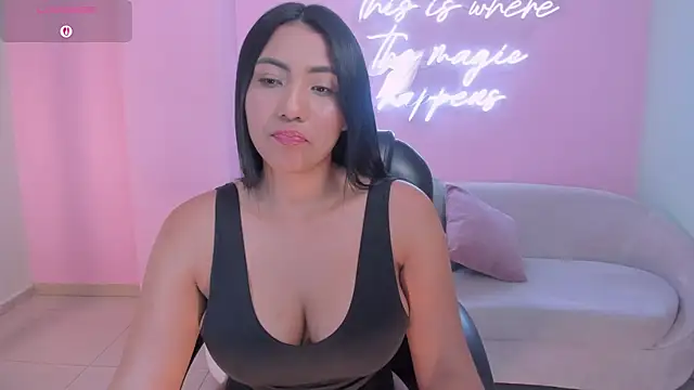 دردشة NatalieLewis الجنسية المباشرة