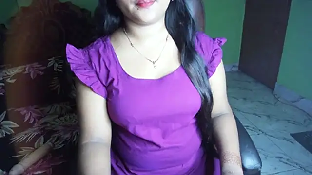 BengaliQueenStar: онлайн-секс-чат