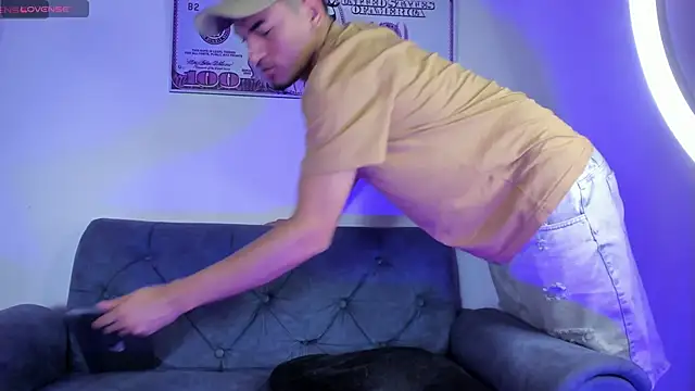 Ares_DAMMのウェブカメラショー