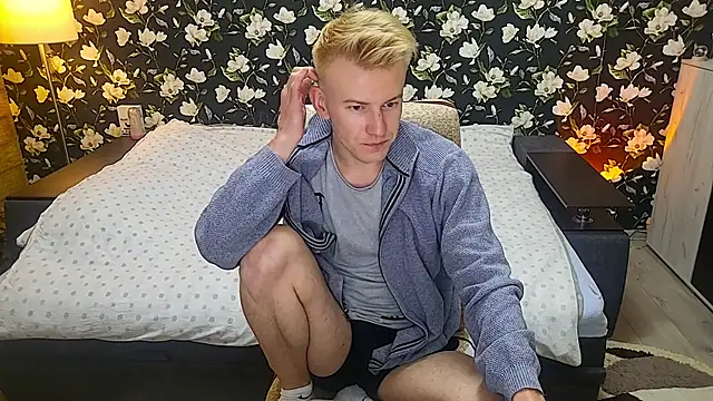 Show modela Vuitton na web-kameri