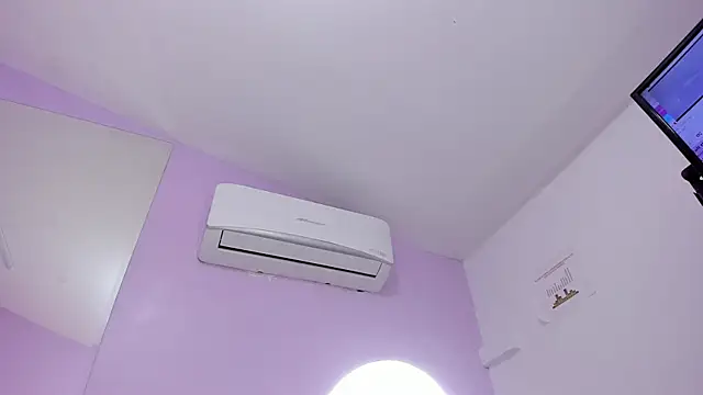 Chat XXX en directo de ZairaRogue