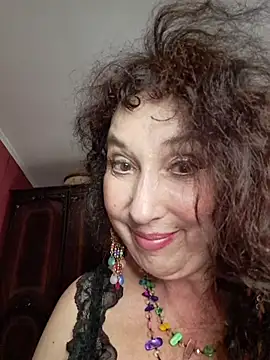 GypsyEsmeralda's Live XXX Chat