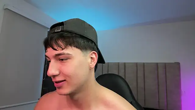 Chat +18 de CHRIS_MORGAN1 ao vivo