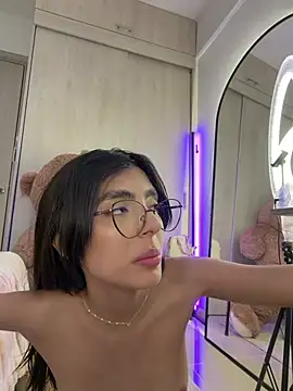 Chatroom XXX en direct de ZaraLuuv