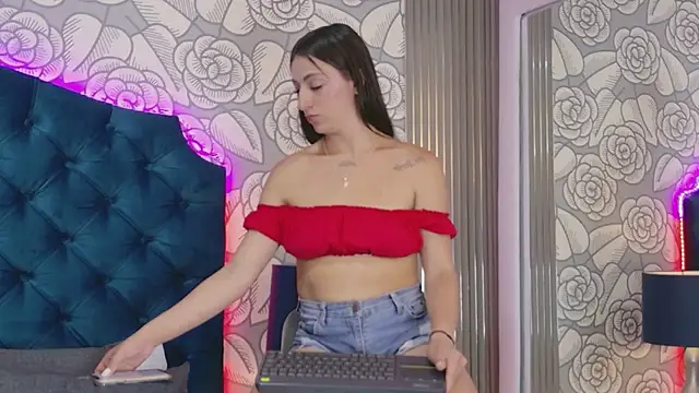 MarilynFoox's Live XXX Chat