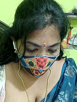 Tamil_Mithra Adlı Modelin Web Kamerası Şovu