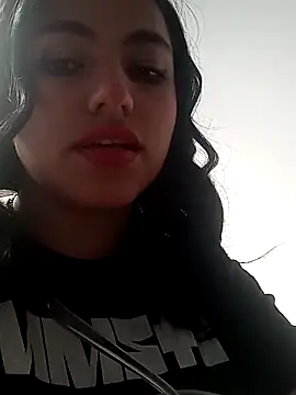 Naomy_Gomez_のライブXXXチャット