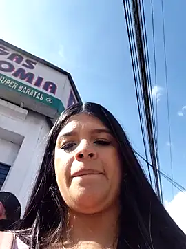 Layla-daring 现场XXX聊天