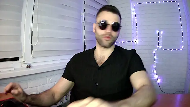 Show modela DaddySlava na web-kameri