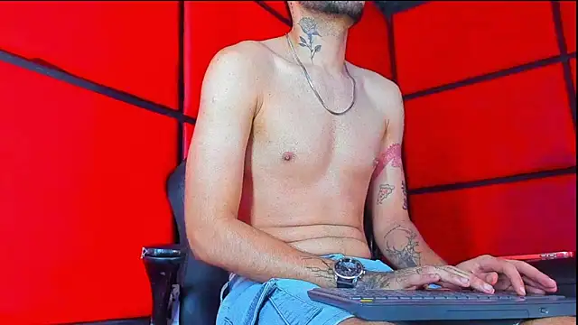 Онлайн чат XXX Daniel_huge22