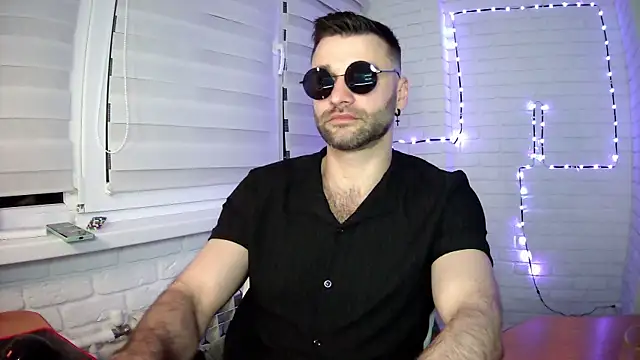 Chat +18 de DaddySlava ao vivo