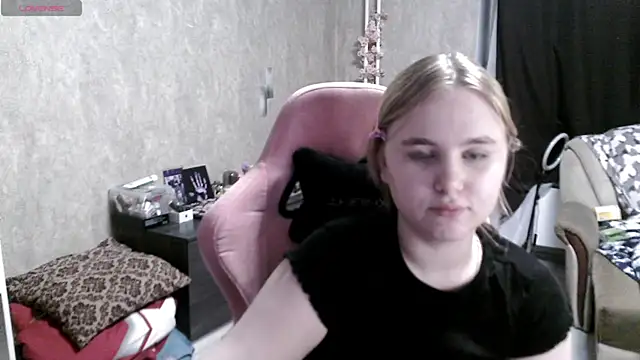 Ariana-May: απευθείας συνομιλία ΧΧΧ