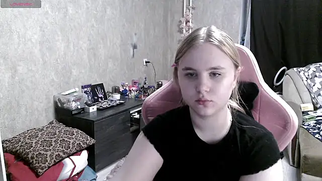 Ariana-May: απευθείας συνομιλία ΧΧΧ