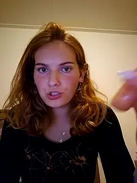 sweetsophie69 Adlı Modelin Web Kamerası Şovu