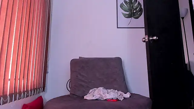 alondrabigtits' Live XXX Chat