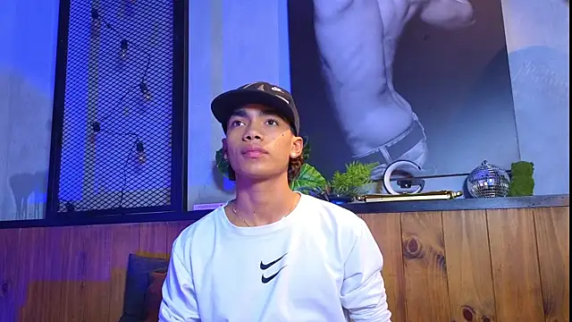 Онлайн чат XXX AlanCutee