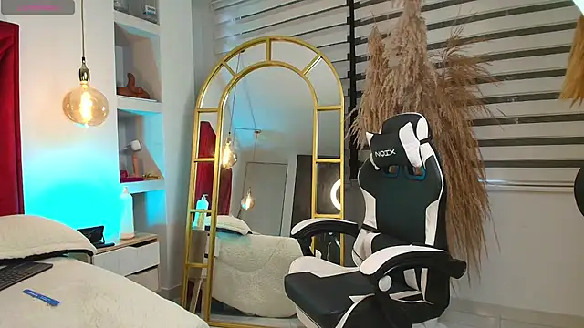 NahomiRoss' Live XXX Chat