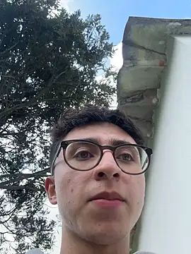 CamiRojas_boy 网络视讯表演