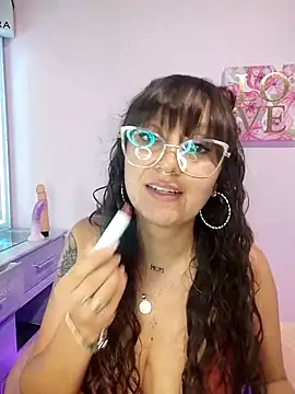 Pinkvixen69's Live XXX Chat