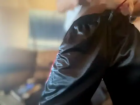 ThrowedWorldWide's Webcam Show