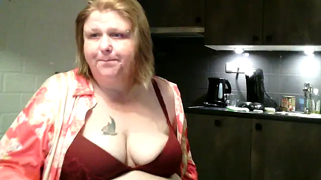 Chatroom XXX en direct de Sylviastar46