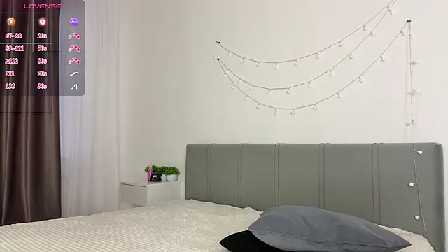 meowchaa Adlı Modelin Web Kamerası Şovu