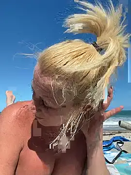 TiffaneyLove 现场XXX聊天