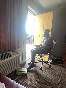 Stressreliever82's Live XXX Chat