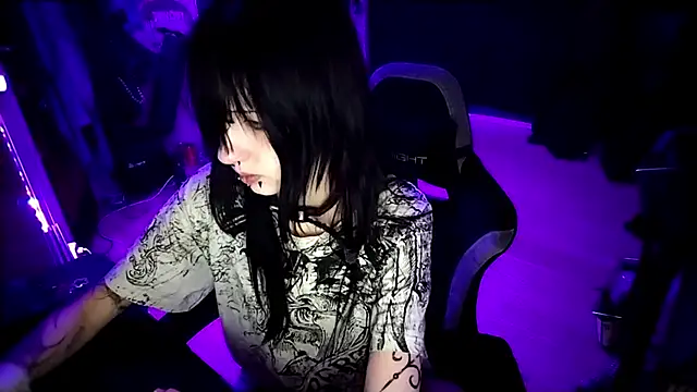 Shempert_ghot's Live XXX Chat