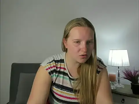 RoseTeacherX Chat XXX in diretta