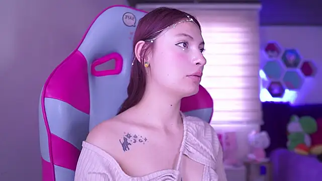 Rebecah_1 即時 XXX 聊天