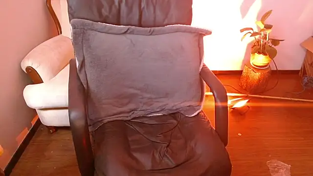 dominica-3 即時 XXX 聊天