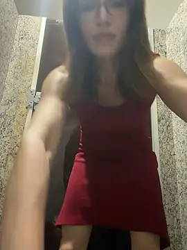 Irresistible24's Live XXX Chat