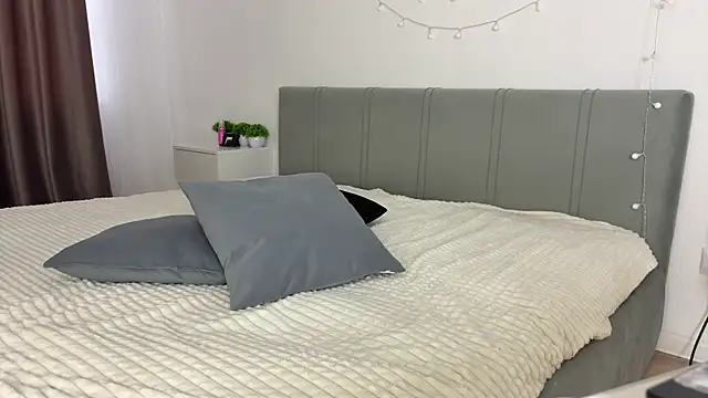 Pertunjukan Kamera Web meowchaa