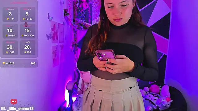 Chat XXX en directo de little_emma0