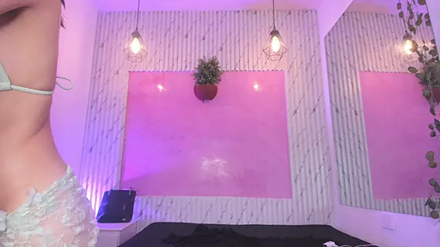 Chat +18 de Alice_BMS ao vivo