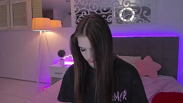 LuisaClover – Naživo XXX chat