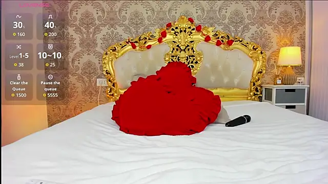 XXX chat uživo modela JulieBigAssx