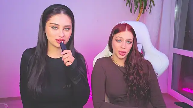 Show de Sofia_Plump na webcam