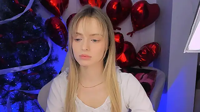 JuliaBrewwer: онлайн-секс-чат