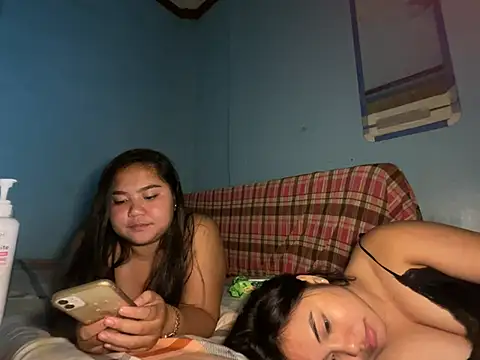 slut_emerald22 现场XXX聊天